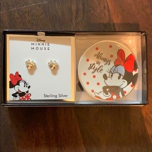 NWT Disney Mini-Mouse Earrings